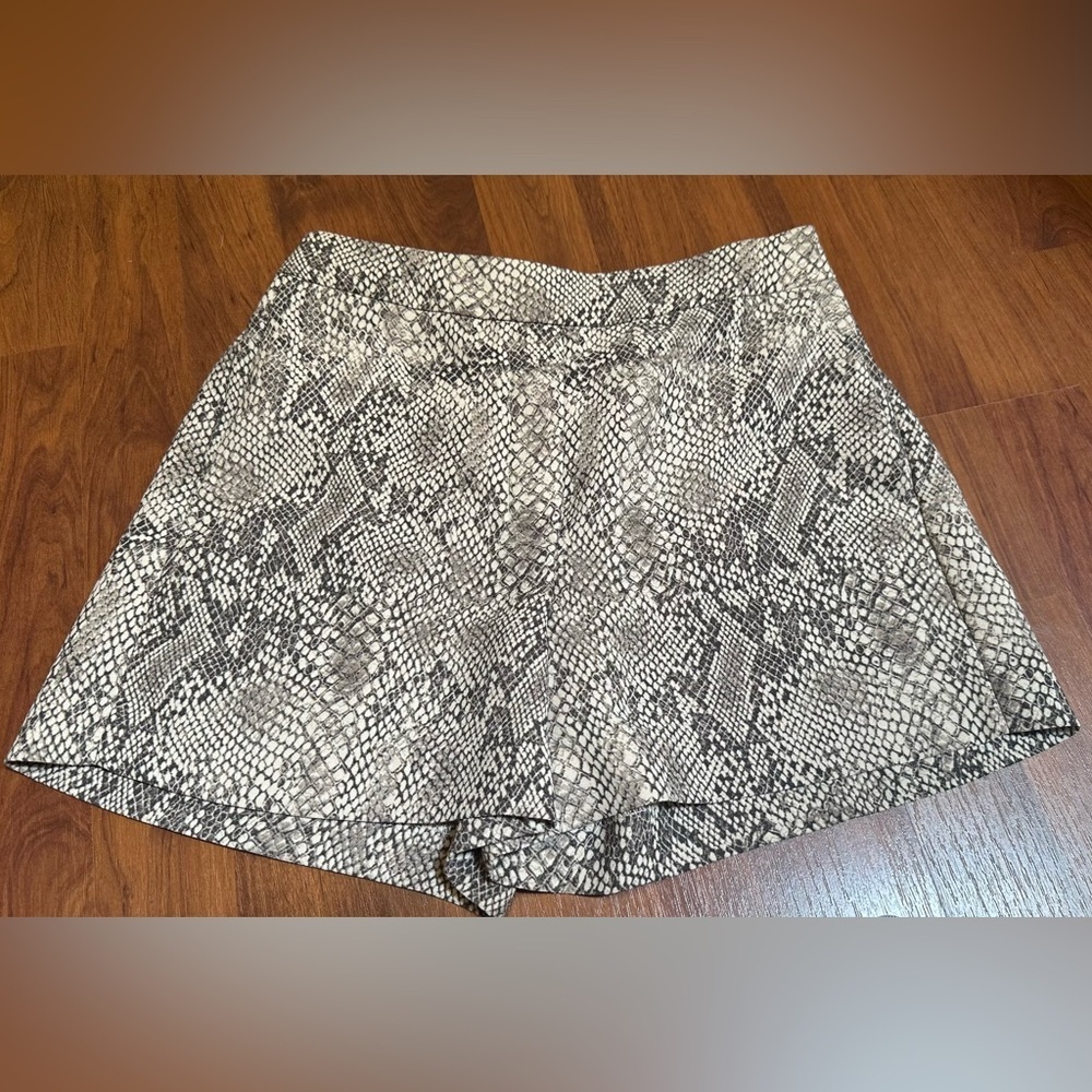 Aritzia Babaton Short